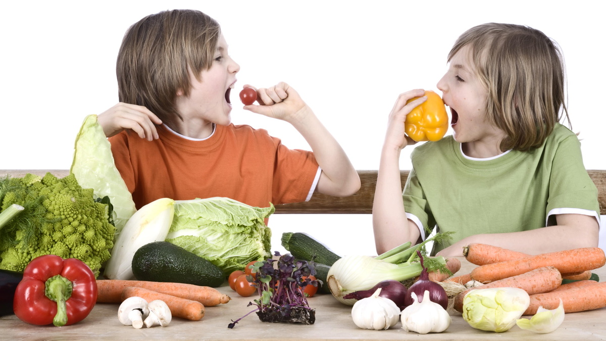 Доктор Мясников назвал два простых правила здорового питания