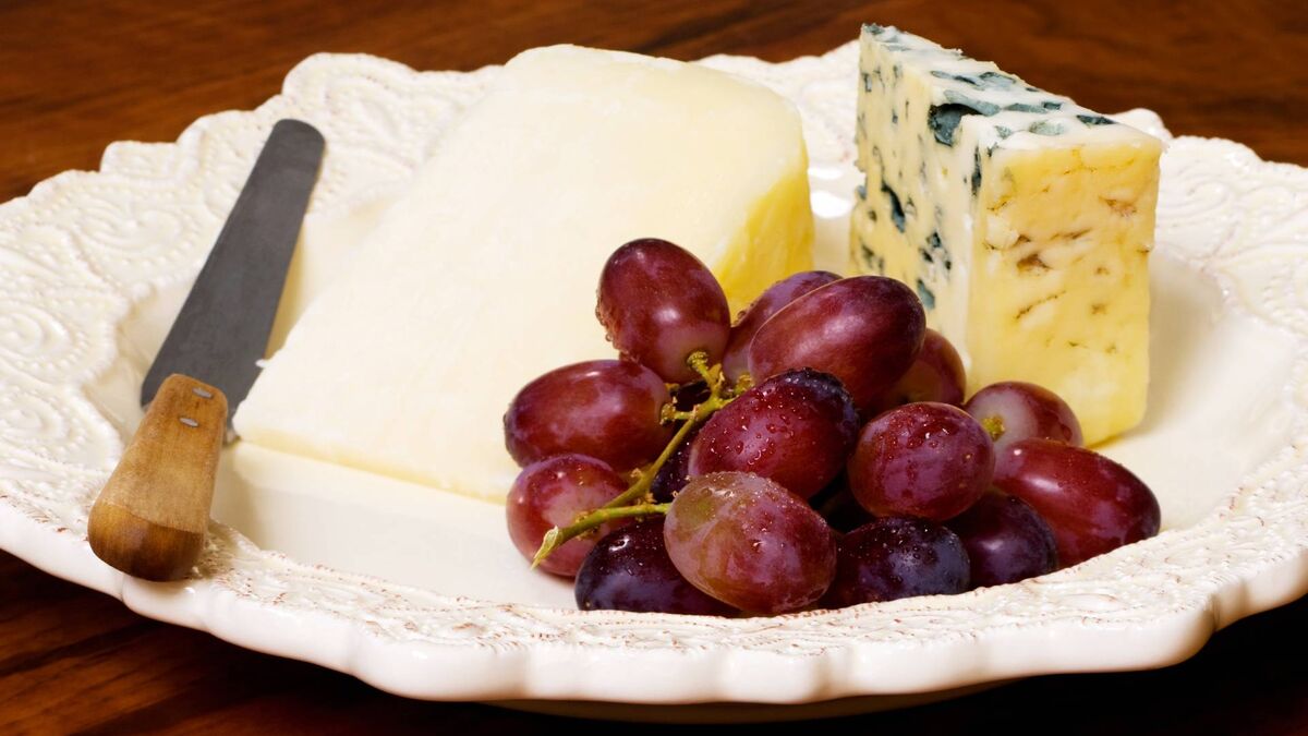 Двумя видами сыра не стоит злоупотреблять после 50 лет: много жира и мало пользы