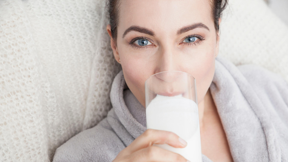 Кому точно нужно отказаться от молочных продуктов: три тревожных симптома 