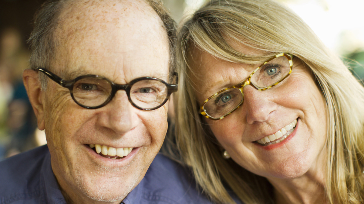 Радостная новость для пенсионеров: как получить деньги за прожитые в браке годы
