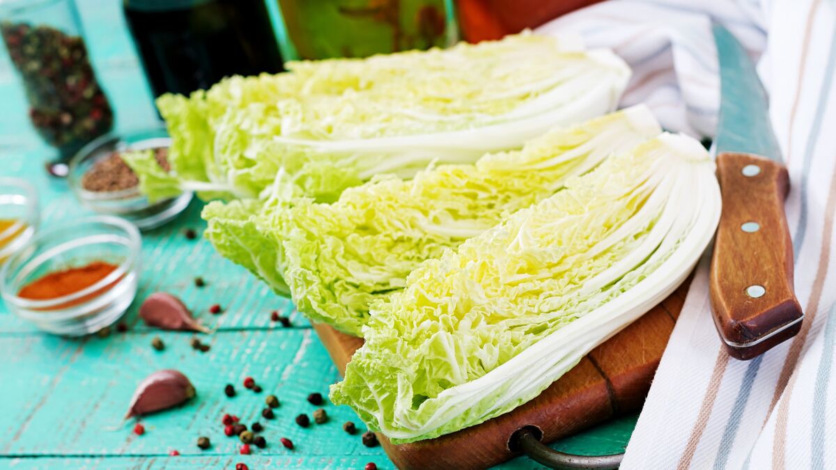 Оригинально и очень вкусно: легкий салат из пекинской капусты поможет разгрузить организм