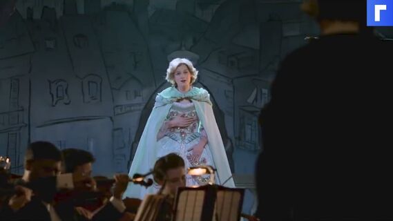 Опубликована полная сцена из «Короны» с песней принцессы Дианы из «Призрака оперы»