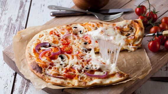 Тесто для пиццы по этому рецепту выйдет идеальным: почти как в Италии